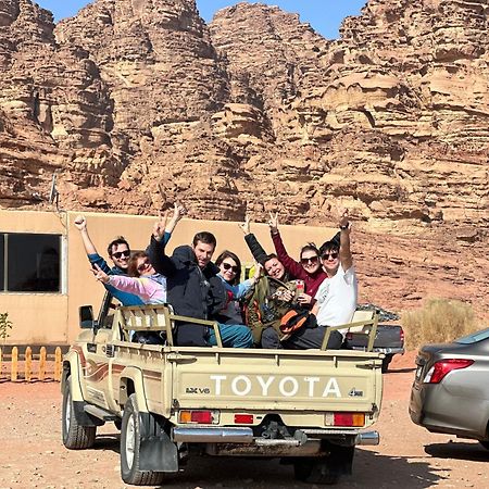 Wadi Rum Sunset Camp Экстерьер фото