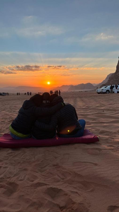 Wadi Rum Sunset Camp Экстерьер фото