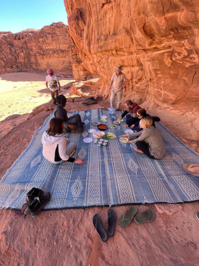 Wadi Rum Sunset Camp Экстерьер фото